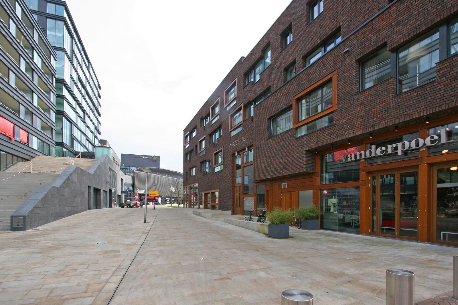Willem Wilminkplein 27 in Enschede Winkelruimte huren