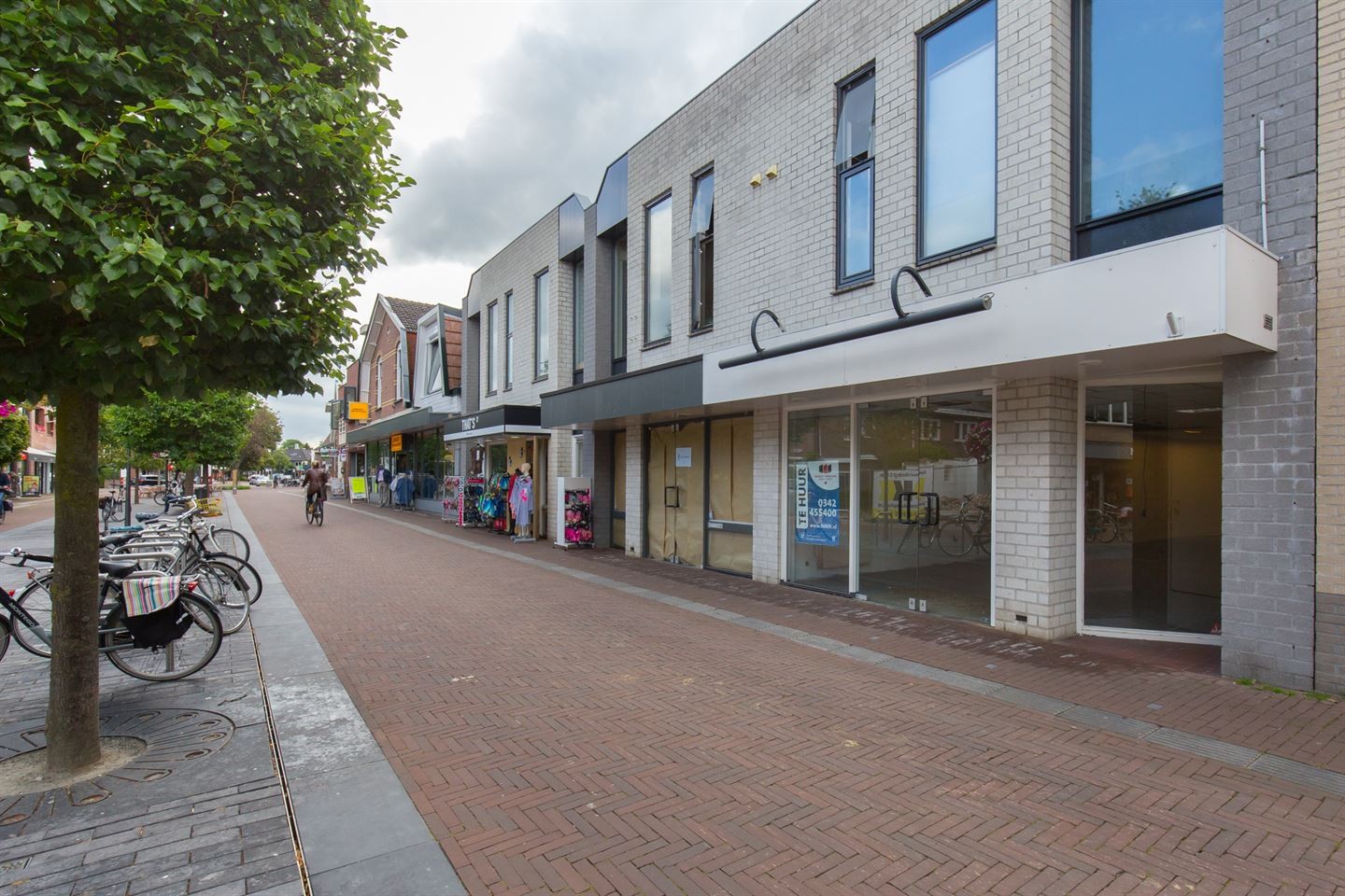 Stationsstraat 87 A In Ermelo - Winkelruimte Huren